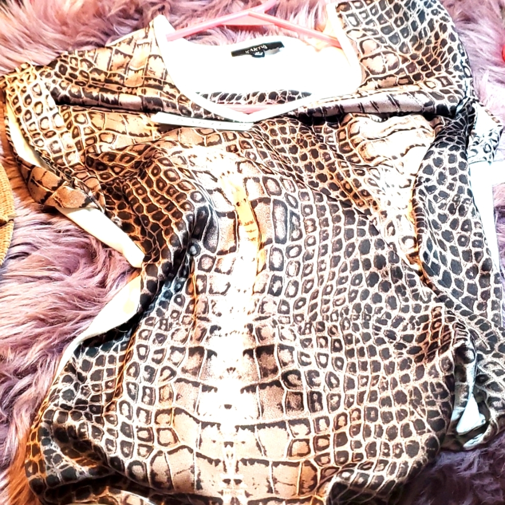 Kaktus blouse Animal print size M cafe color Brand new beautiful style